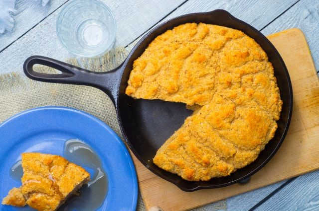 cornbread in a pan (Is Cornbread Good for Weight Loss?)