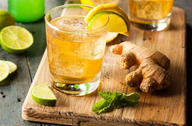 a glass of ginger ale